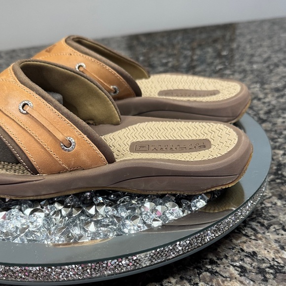 Sperry outer banks leather thongs Flip-Flops NEW M9 W10.5 - Picture 8 of 11